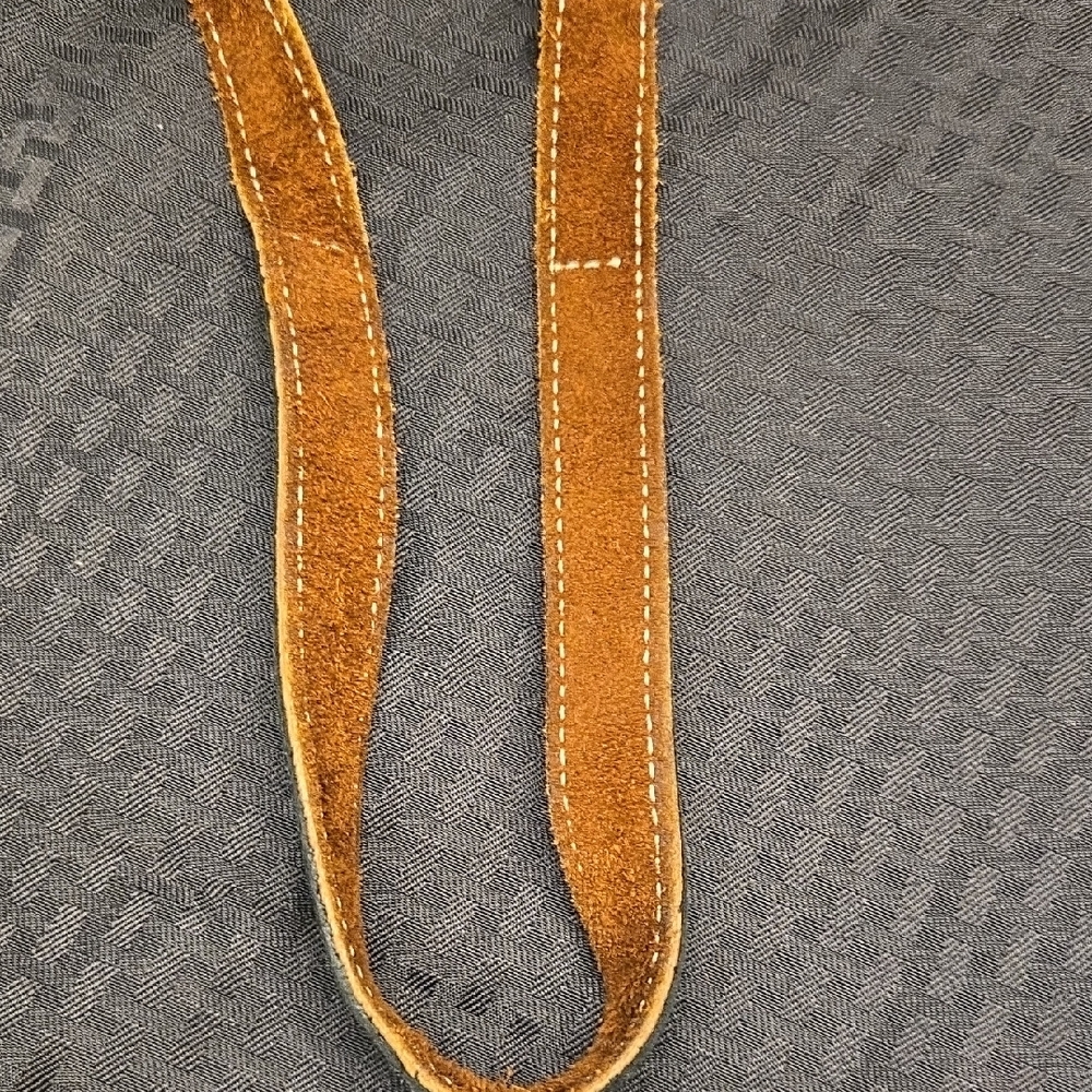 Valor Heavy Leather Crossbody Tote Bag – Artisan Rustic Style - Picture 8 of 12